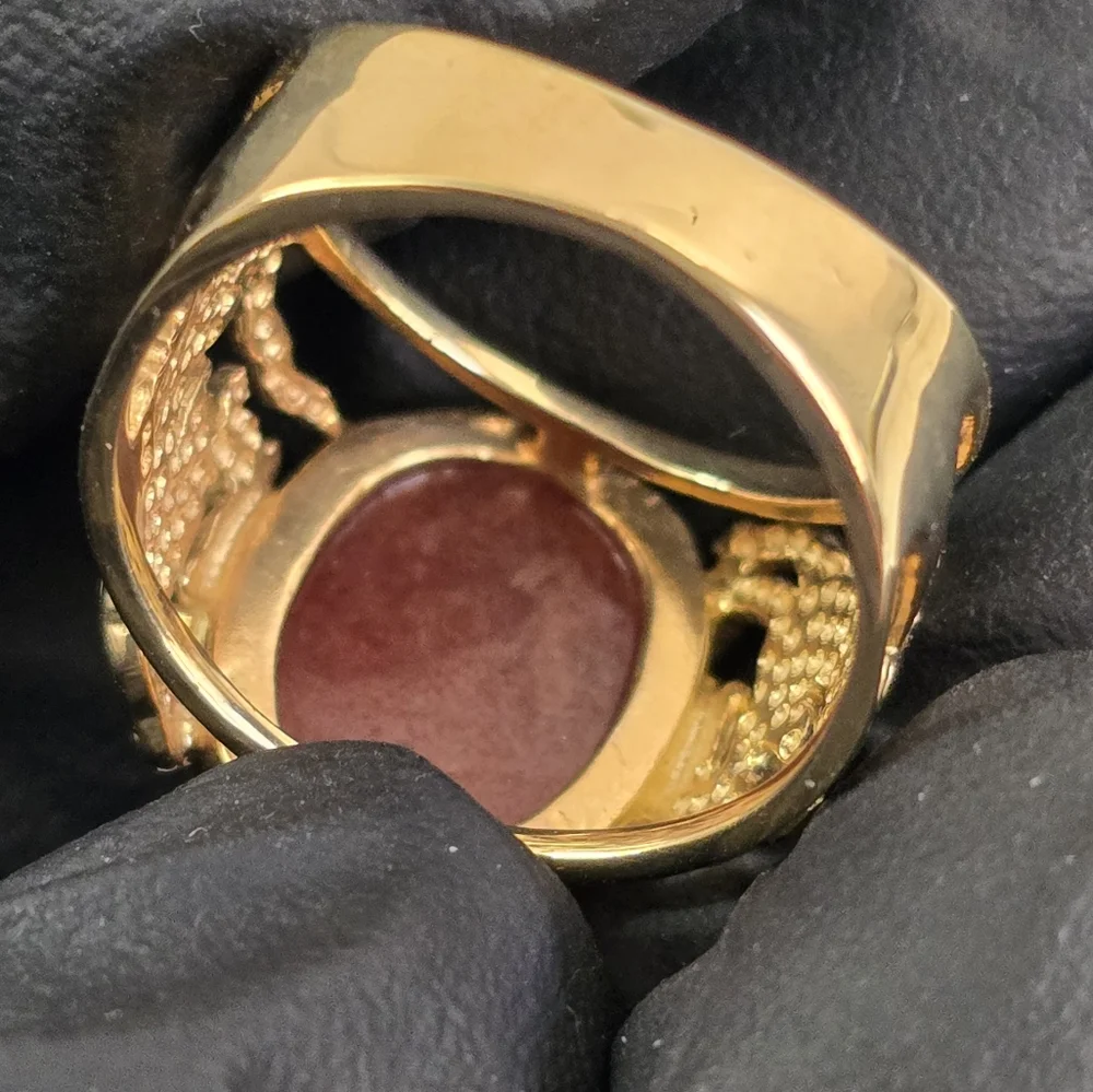 Heavy Rare / 14K Gold Carnelian Carved Chinese Dragon Ring